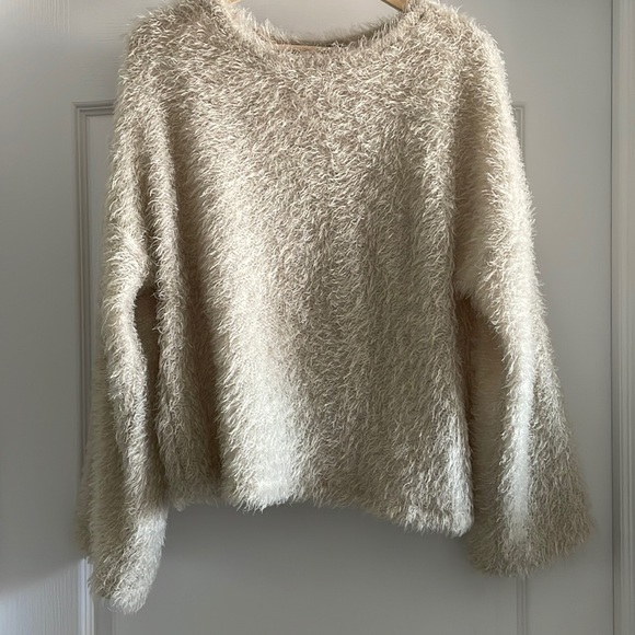 Zara Tops - Zara Fuzzy Crewneck